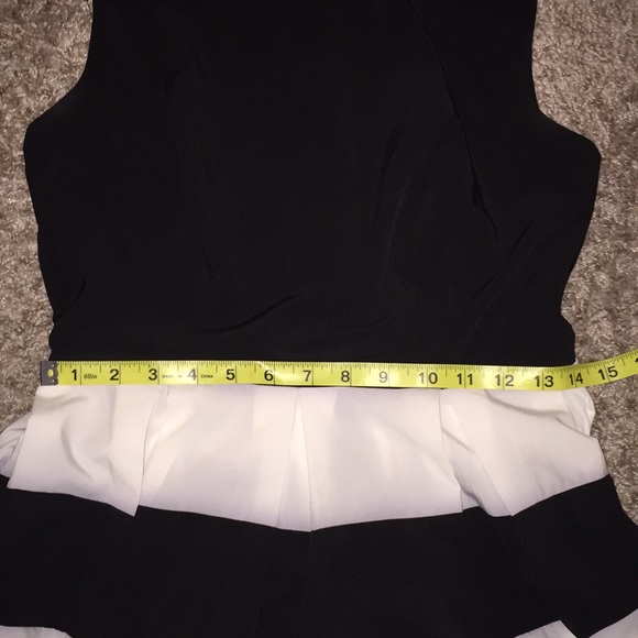 Black and white fit and flare dress - Picture 3 of 5